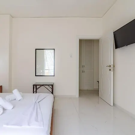 Classy Vintage Apt Near Centre Apartament